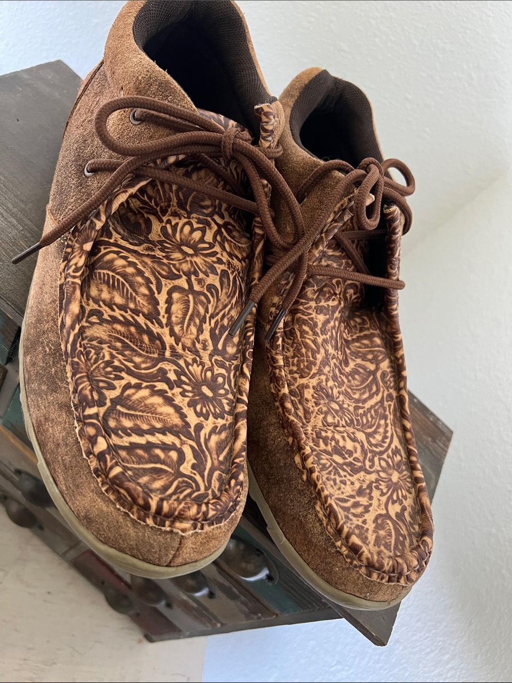 Roper Suzi Embossed chukka boots booties size 9.5